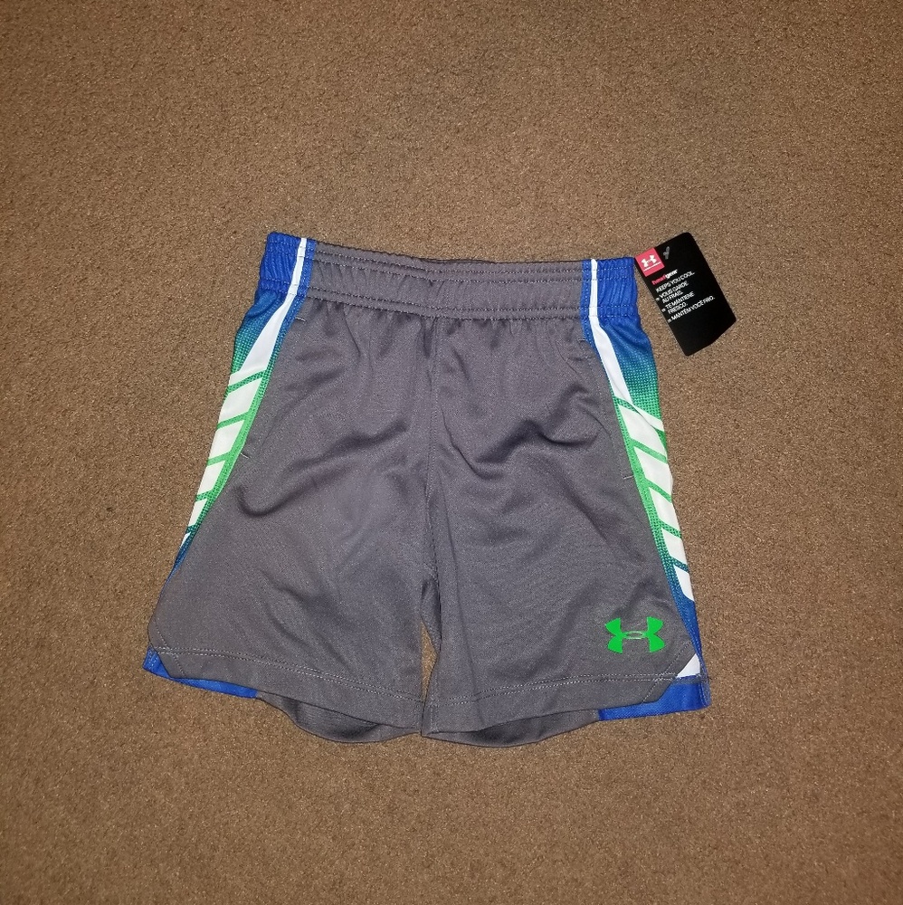 Nwt under armour Shorts size 4